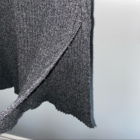 GAP MERINO WOOL TUNIC SWEATER - Picture 3 of 3